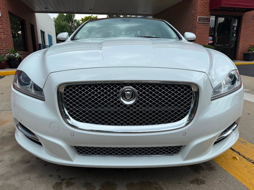 2013 Jaguar XJ photo 2