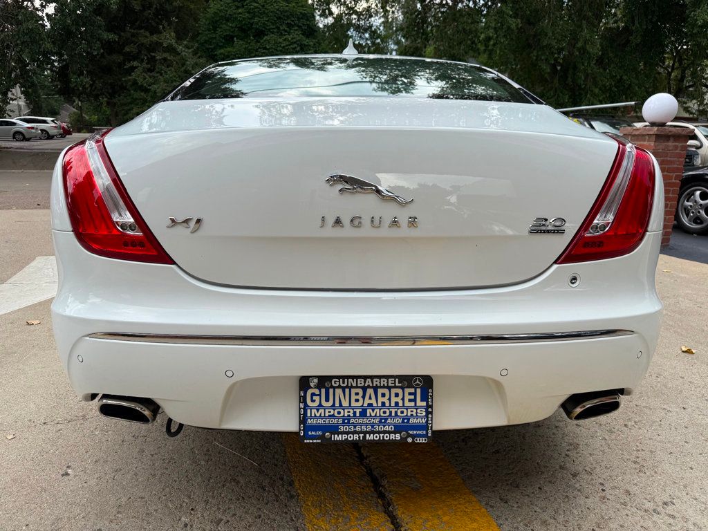 2013 Jaguar XJ photo 5