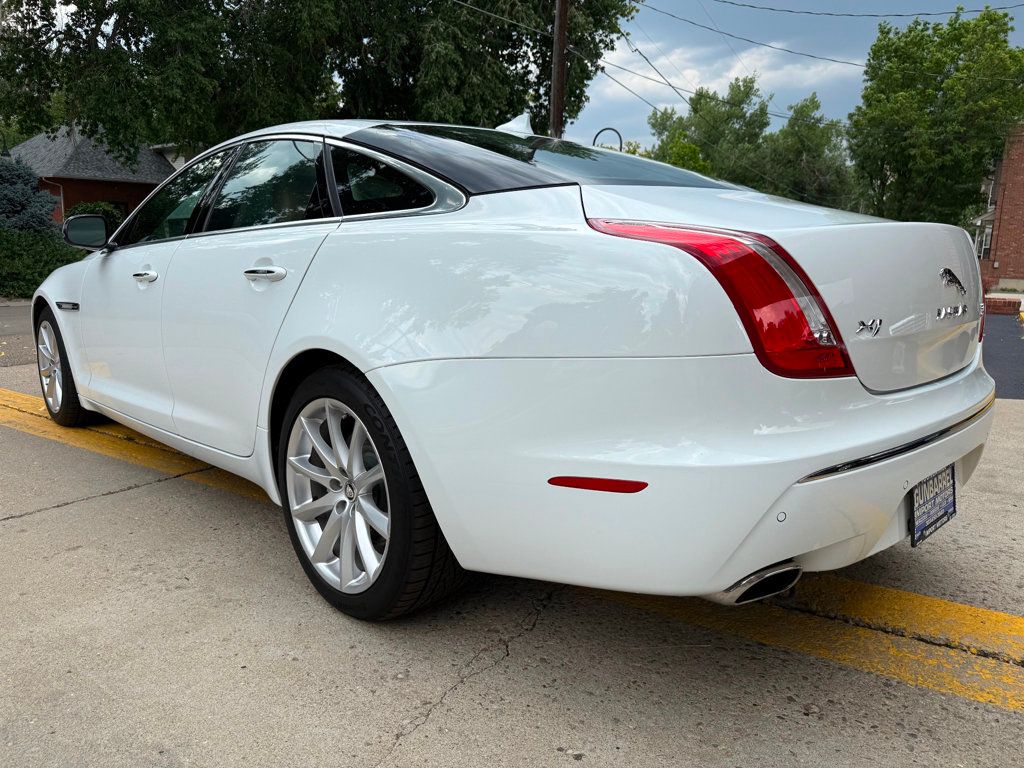 2013 Jaguar XJ photo 6