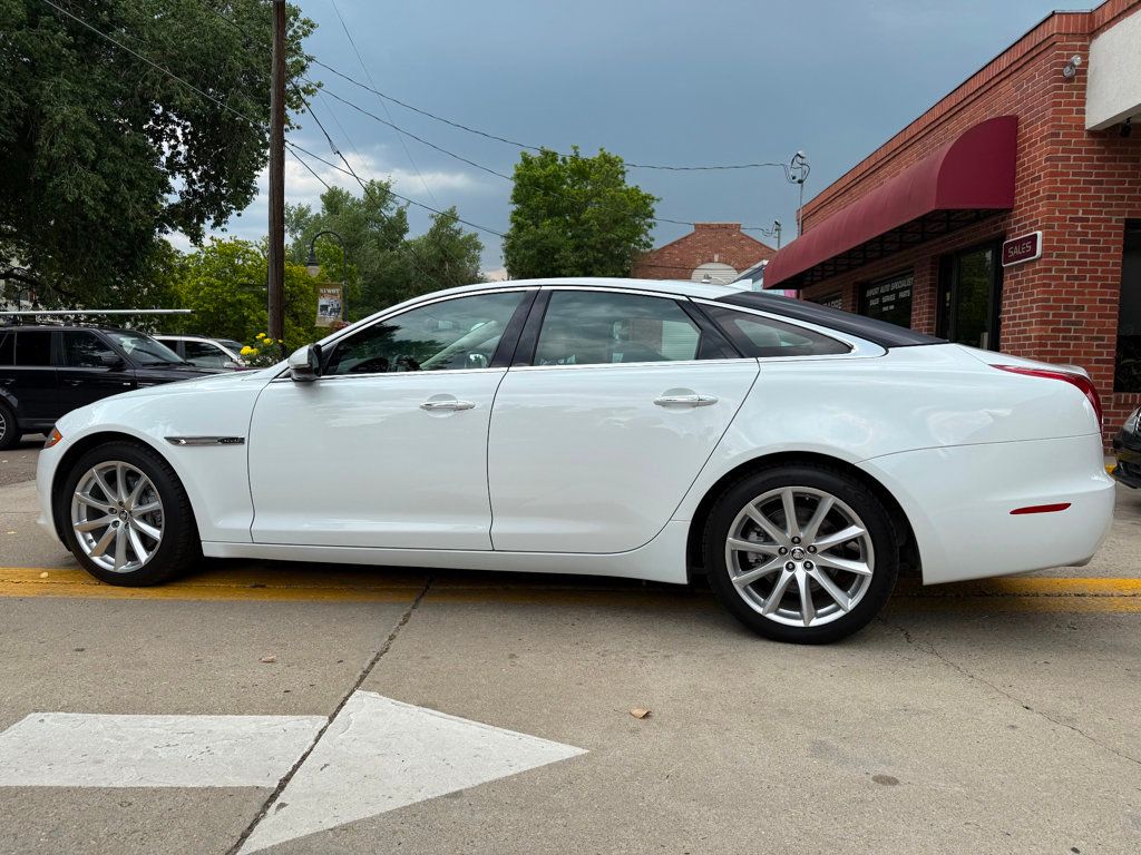 2013 Jaguar XJ photo 7