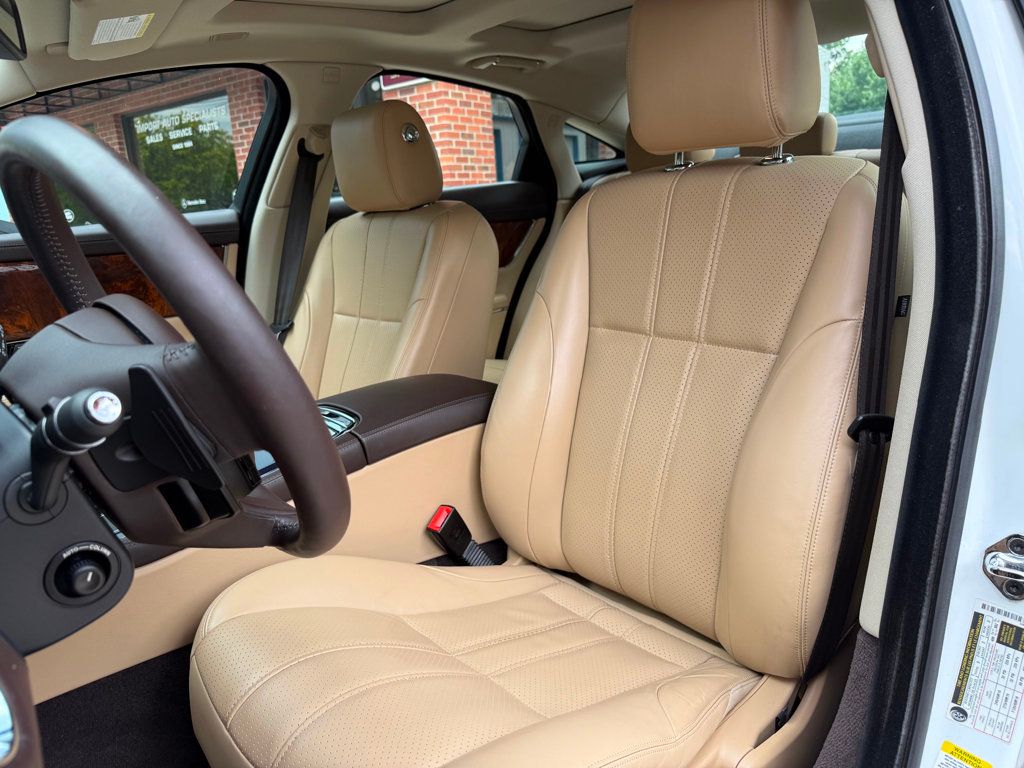 2013 Jaguar XJ photo 8