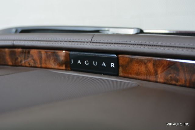 2013 Jaguar XJ 4dr Sedan AWD - 22902240 - 32