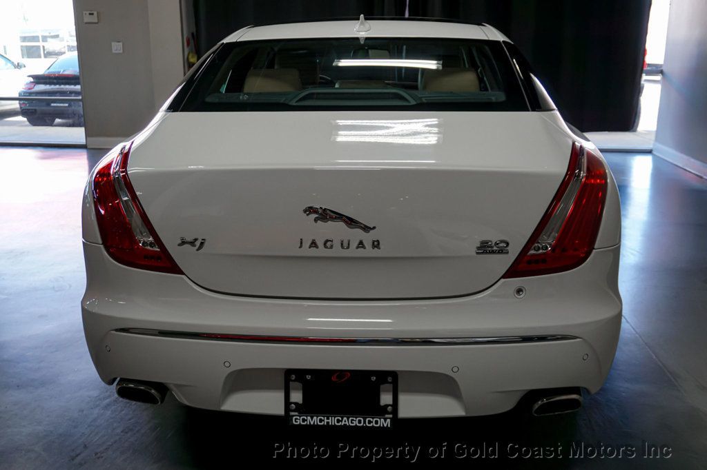 2013 Jaguar XJ *Super Low Mile* *AWD* *Pano-Roof* - 22439114 - 15