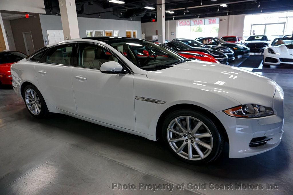 2013 Jaguar XJ *Super Low Miles* *AWD* *Pano-Roof* - 22439114 - 28