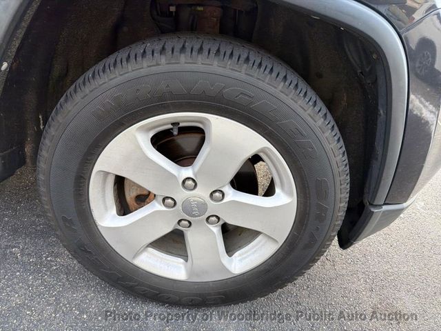 2013 Jeep Grand Cherokee 4WD 4dr Laredo - 22969634 - 9