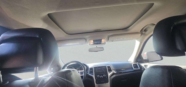 2013 Jeep Grand Cherokee 4WD 4dr Laredo - 22985473 - 8