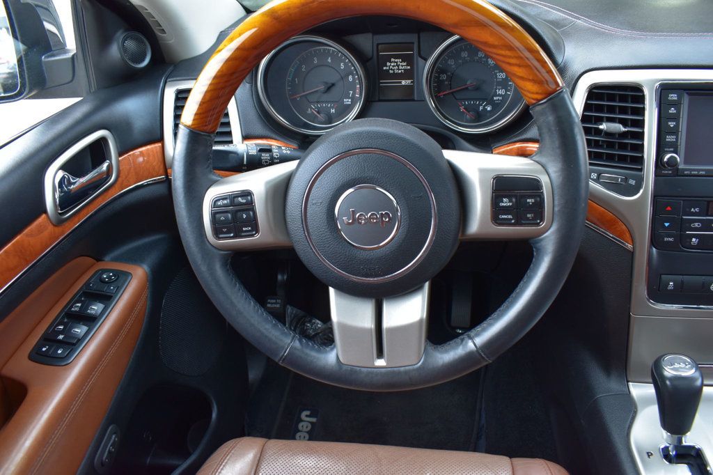 2013 Jeep Grand Cherokee 4WD 4dr Overland - 22967194 - 25