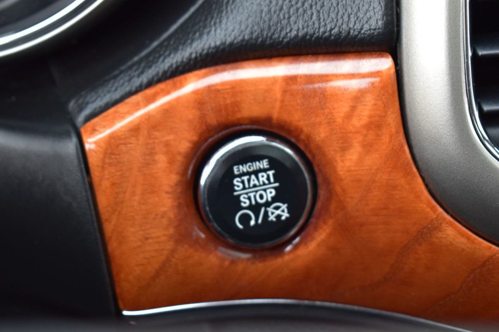 2013 Jeep Grand Cherokee 4WD 4dr Overland - 22967194 - 32