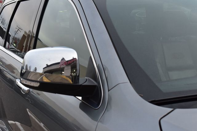 2013 Jeep Grand Cherokee 4WD 4dr Overland - 22967194 - 52