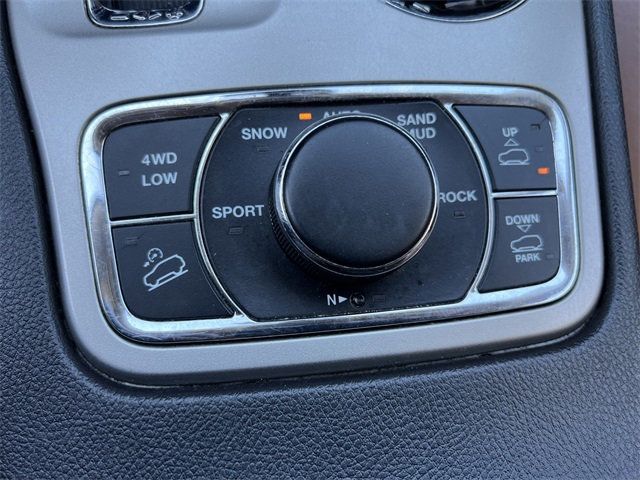 2013 Jeep Grand Cherokee Overland - 22863305 - 23