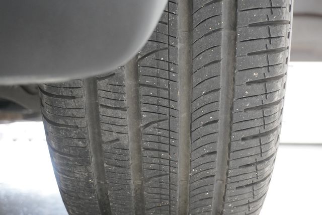 2013 Jeep Grand Cherokee RWD 4dr Overland Summit - 22996412 - 28