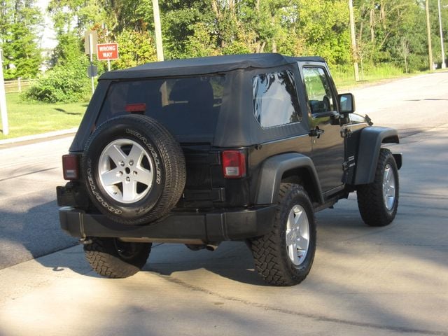 2013 Jeep Wrangler 4WD 2dr Freedom Edition - 23073598 - 11