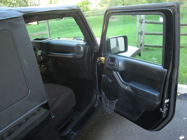 2013 Jeep Wrangler 4WD 2dr Freedom Edition - 23073598 - 22