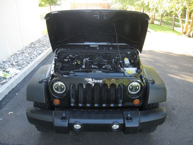 2013 Jeep Wrangler 4WD 2dr Freedom Edition - 23073598 - 28