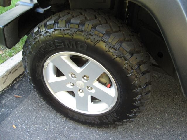 2013 Jeep Wrangler 4WD 2dr Freedom Edition - 23073598 - 33