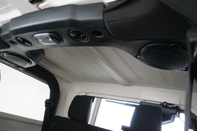 2013 Jeep Wrangler 4WD 2dr Rubicon - 22987697 - 11