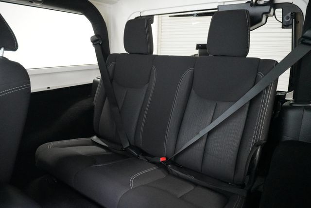 2013 Jeep Wrangler 4WD 2dr Rubicon - 22987697 - 12