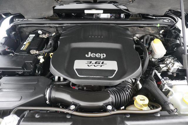 2013 Jeep Wrangler 4WD 2dr Rubicon - 22987697 - 25