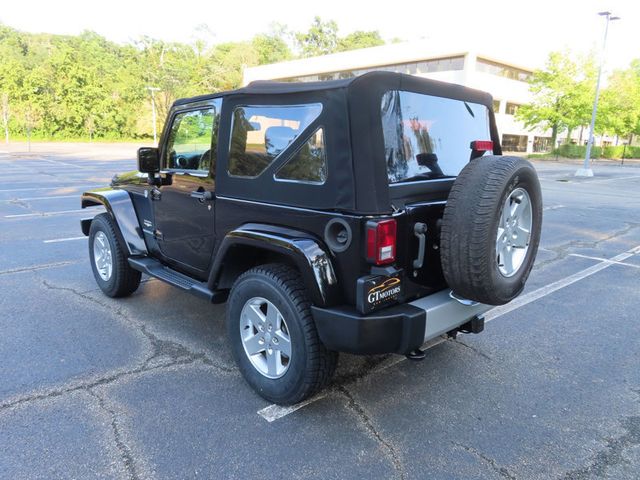 2013 Jeep Wrangler 4WD 2dr Sahara - 23053240 - 12
