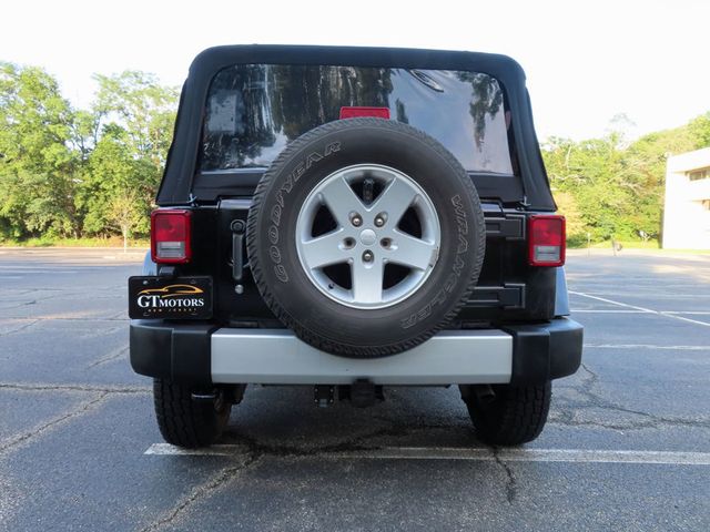 2013 Jeep Wrangler 4WD 2dr Sahara - 23053240 - 13