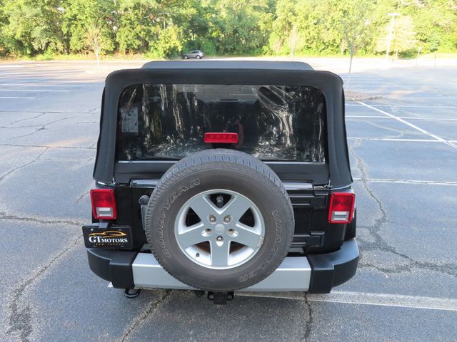 2013 Jeep Wrangler 4WD 2dr Sahara - 23053240 - 14