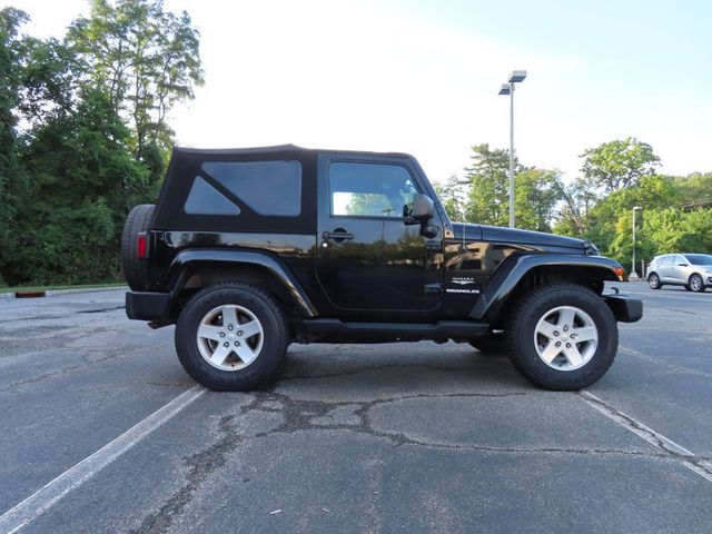 2013 Jeep Wrangler 4WD 2dr Sahara - 23053240 - 16