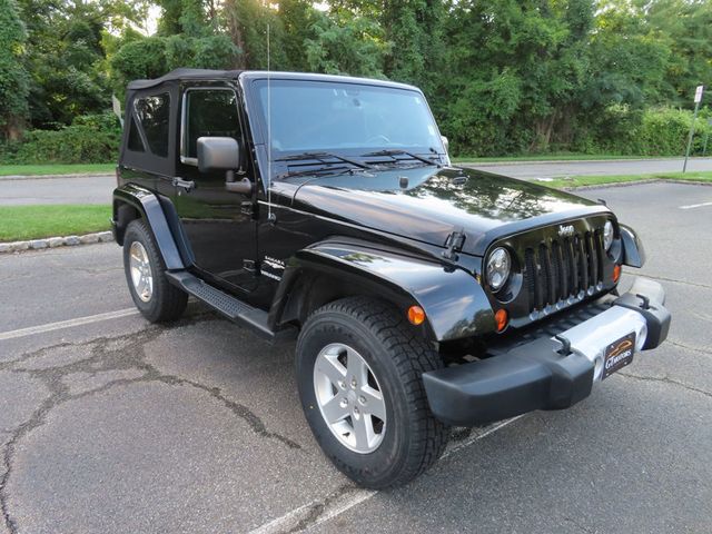 2013 Jeep Wrangler 4WD 2dr Sahara - 23053240 - 19