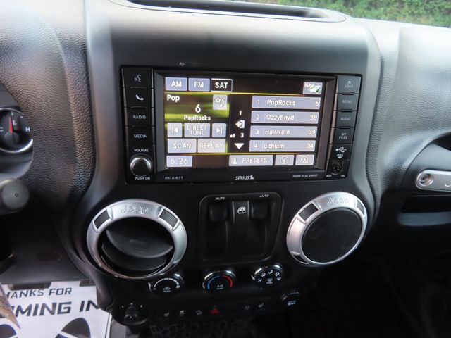 2013 Jeep Wrangler 4WD 2dr Sahara - 23053240 - 29