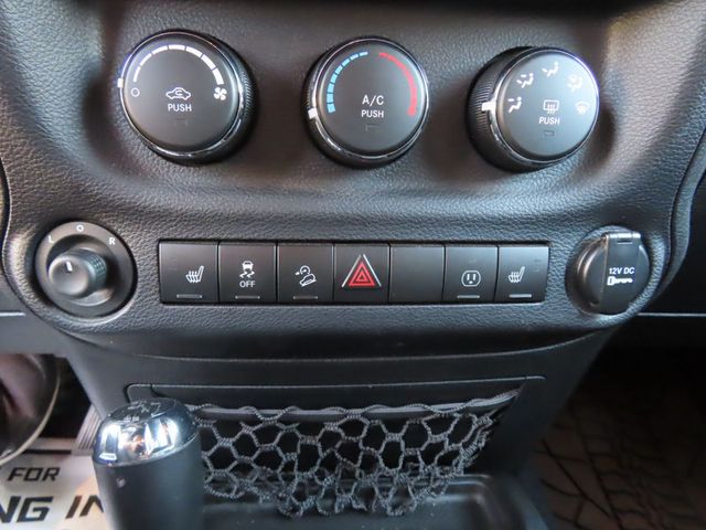 2013 Jeep Wrangler 4WD 2dr Sahara - 23053240 - 31