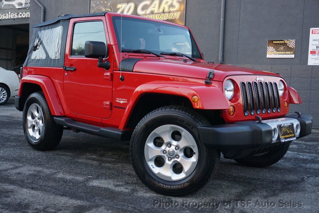 2013 Jeep Wrangler 4WD 2dr Sahara 6-SPEED MANUAL  - 22726207 - 0