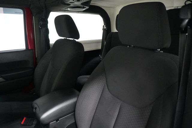2013 Jeep Wrangler 4WD 2dr Sport - 22920465 - 9
