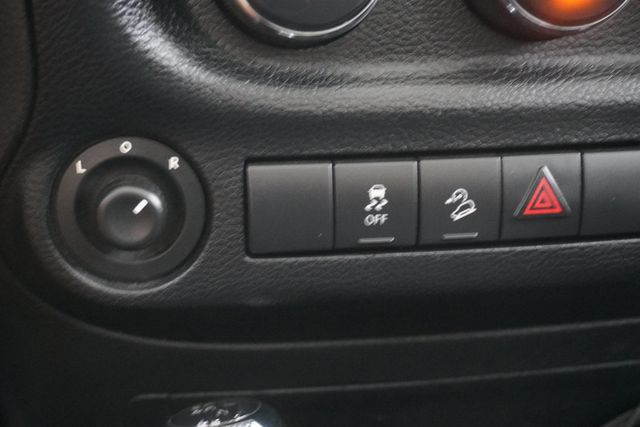 2013 Jeep Wrangler 4WD 2dr Sport - 22920465 - 16