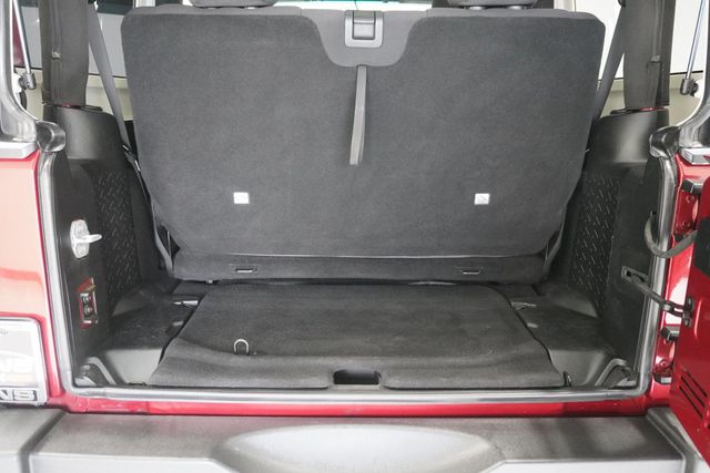 2013 Jeep Wrangler 4WD 2dr Sport - 22920465 - 19