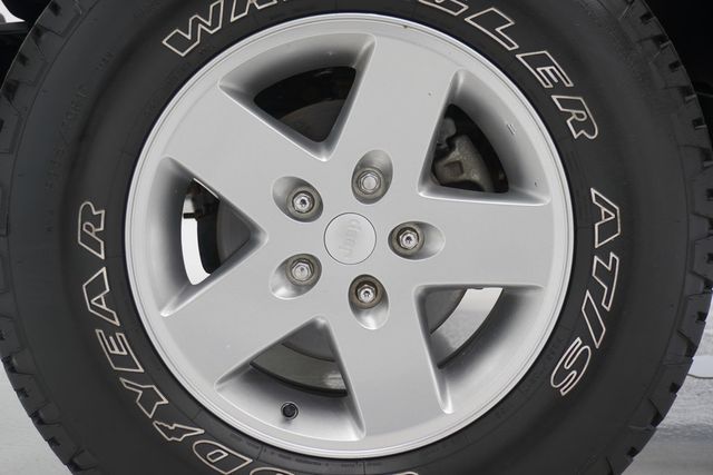 2013 Jeep Wrangler 4WD 2dr Sport - 22920465 - 20