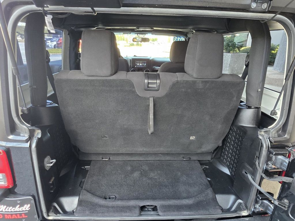 2013 Jeep Wrangler Two-Door Sport photo 10