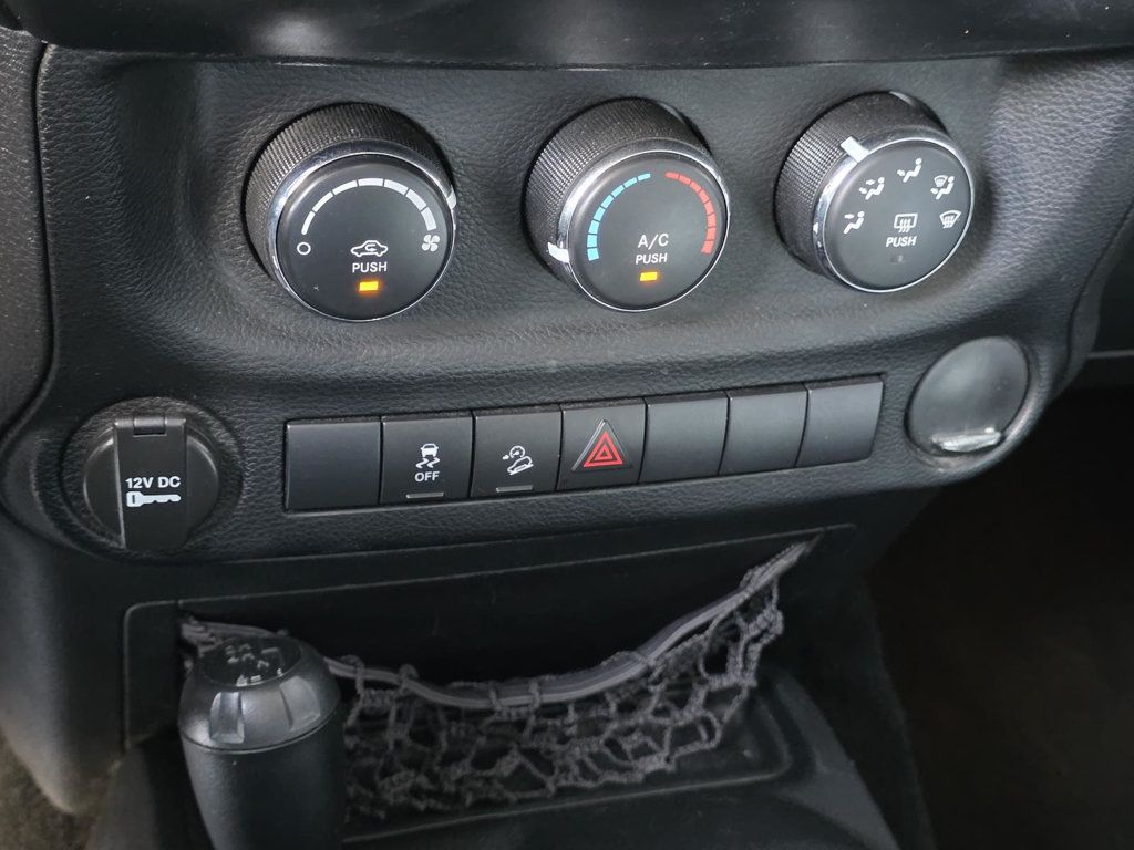 2013 Jeep Wrangler Two-Door Sport photo 12