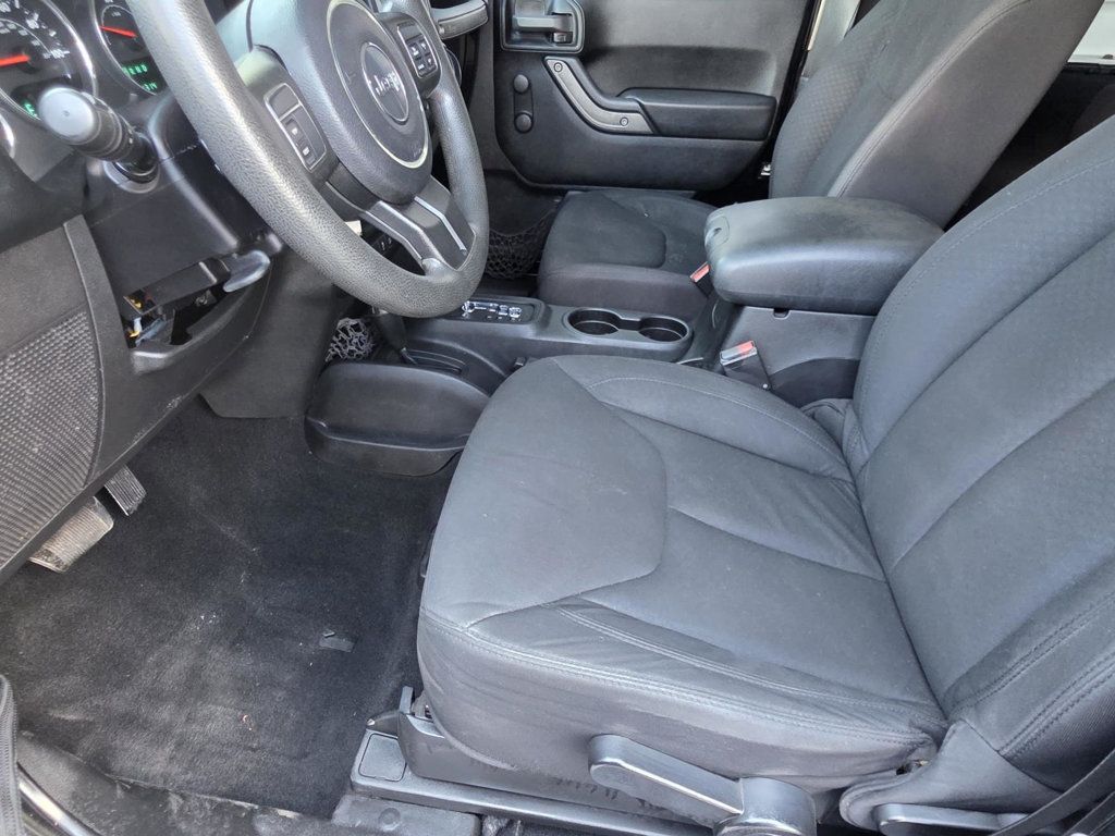 2013 Jeep Wrangler Two-Door Sport photo 6