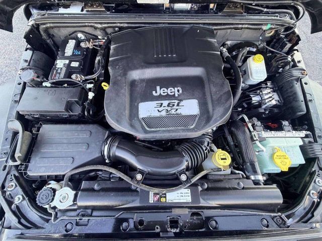 2013 Jeep Wrangler 4WD 2dr Sport - 23055252 - 10