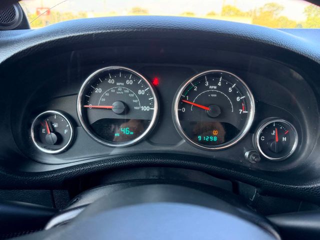 2013 Jeep Wrangler 4WD 2dr Sport - 23055252 - 37