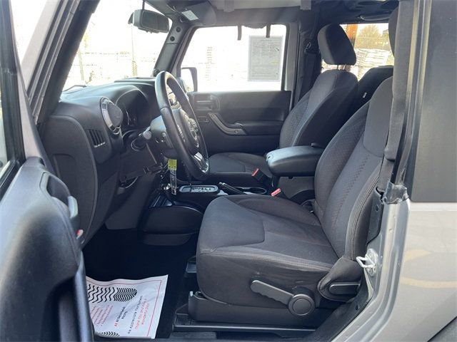 2013 Jeep Wrangler 4WD 2dr Sport - 22967559 - 10