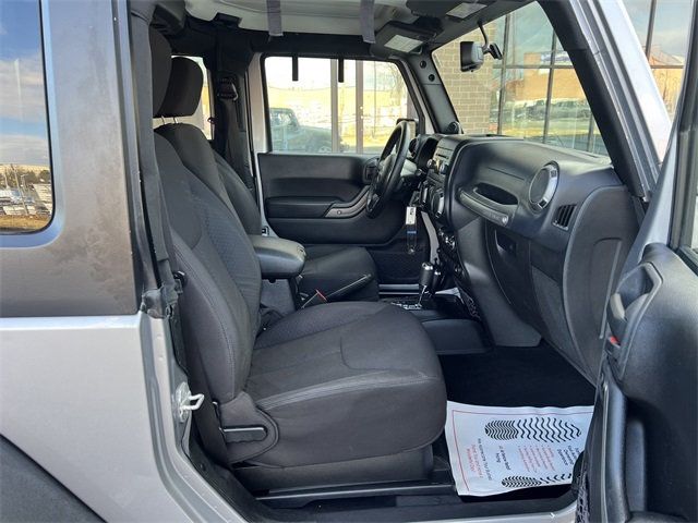 2013 Jeep Wrangler 4WD 2dr Sport - 22967559 - 13