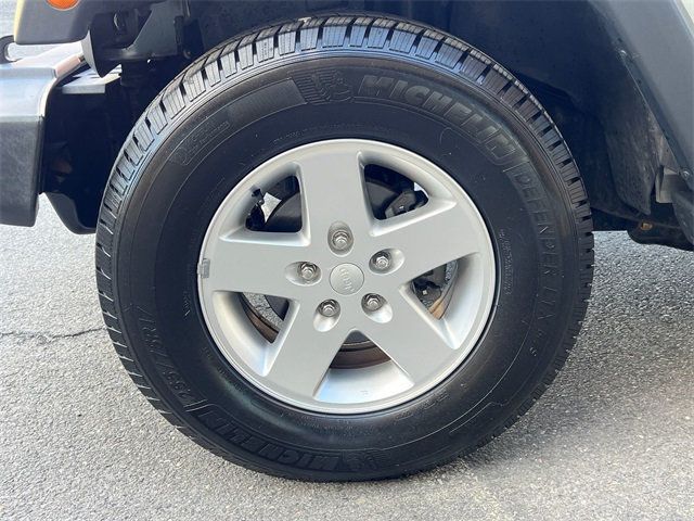 2013 Jeep Wrangler 4WD 2dr Sport - 22967559 - 8