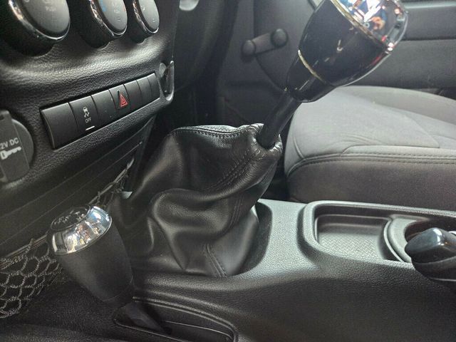 2013 Jeep Wrangler 4WD 2dr Sport - 22945380 - 11