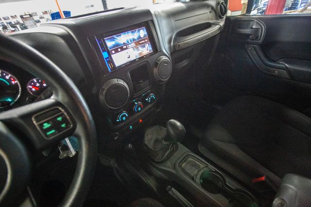 2013 Jeep Wrangler 4WD 2dr Sport - 22944678 - 4