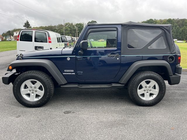 2013 Jeep Wrangler Low Mileage 2-Door Sport 4x4 6-Speed Convertible JK - 23082815 - 5
