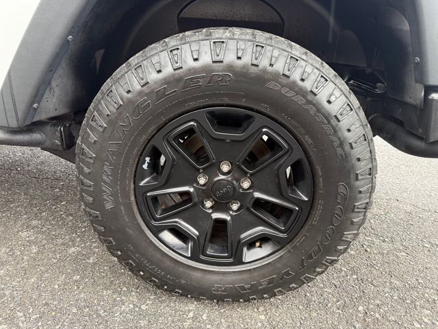 2013 Jeep Wrangler MOAB 4x4 6-Speed - 22916554 - 9