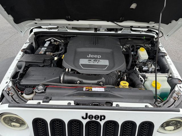 2013 Jeep Wrangler MOAB 4x4 6-Speed - 22916554 - 12