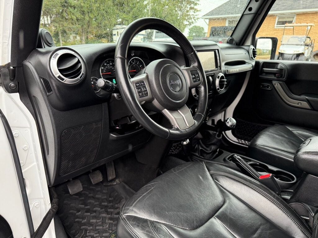 2013 Jeep Wrangler Moab photo 19