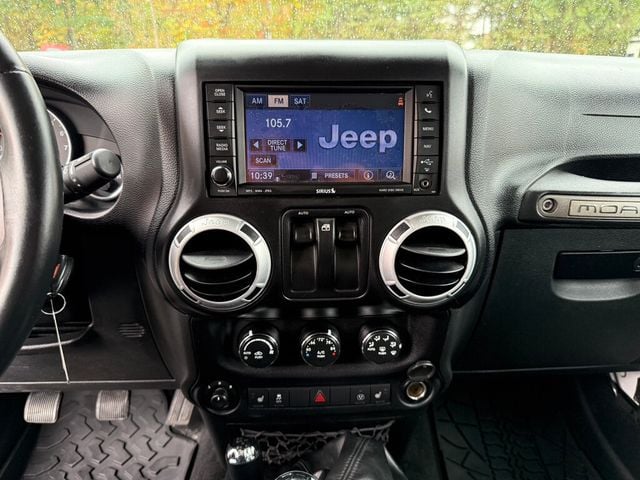 2013 Jeep Wrangler MOAB 4x4 6-Speed - 22916554 - 25
