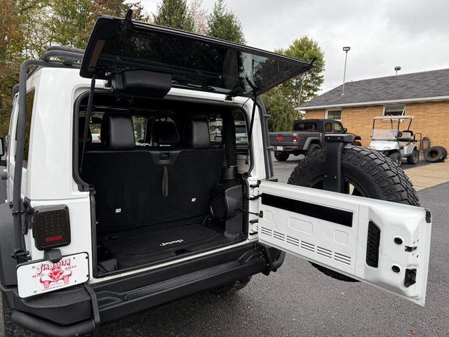 2013 Jeep Wrangler MOAB 4x4 6-Speed - 22916554 - 27